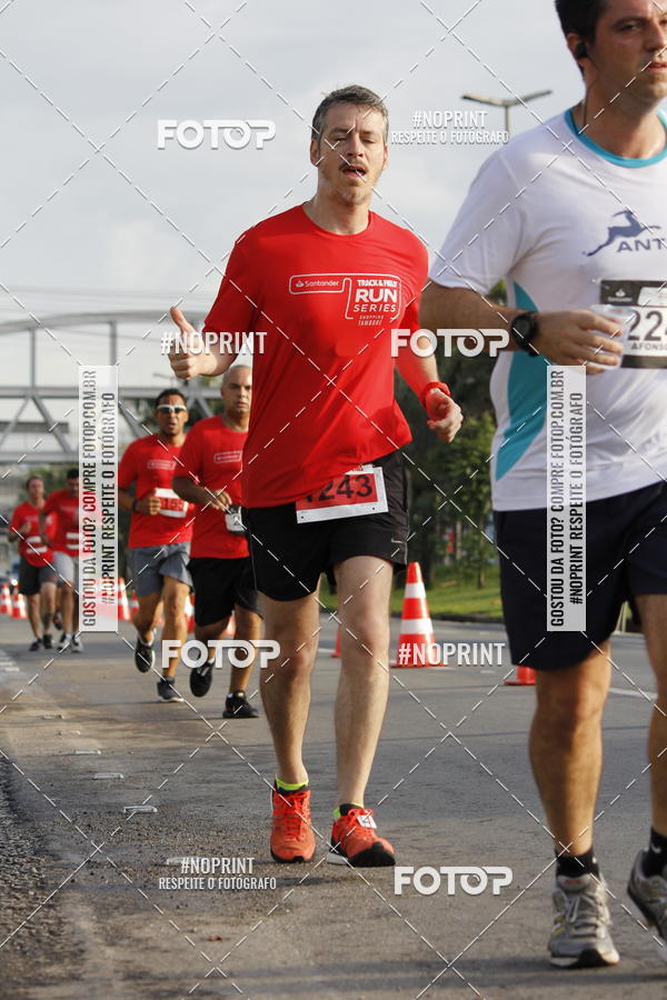 Buy your photos of the eventSantander Track & Field Run Series - Shopping Tambor on Fotop