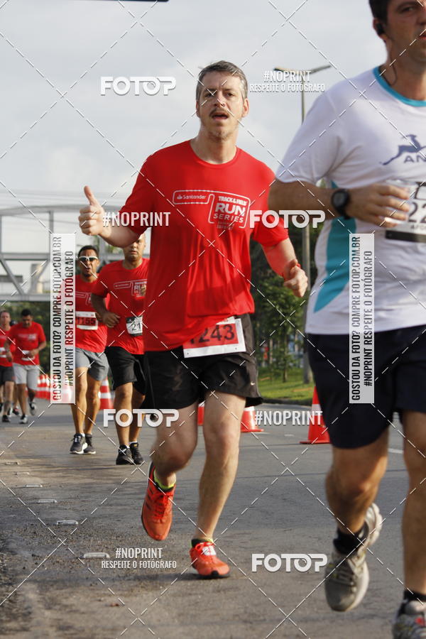 Buy your photos of the eventSantander Track & Field Run Series - Shopping Tambor on Fotop