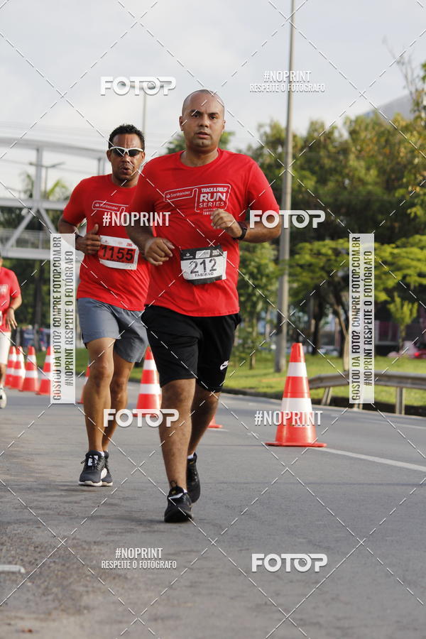 Buy your photos of the eventSantander Track & Field Run Series - Shopping Tambor on Fotop