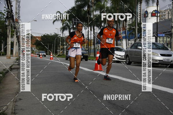 Buy your photos of the eventSantander Track & Field Run Series - Shopping Tambor on Fotop