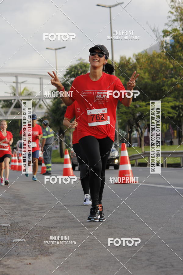 Buy your photos of the eventSantander Track & Field Run Series - Shopping Tambor on Fotop