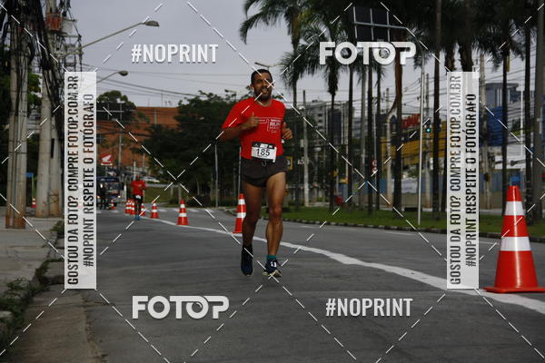 Buy your photos of the eventSantander Track & Field Run Series - Shopping Tambor on Fotop