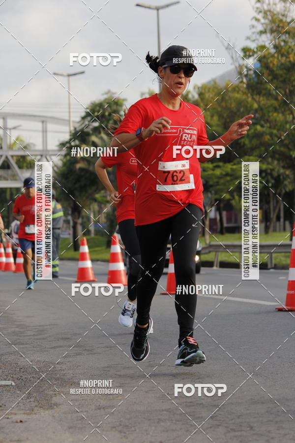 Buy your photos of the eventSantander Track & Field Run Series - Shopping Tambor on Fotop