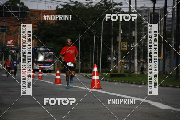 Buy your photos of the eventSantander Track & Field Run Series - Shopping Tambor on Fotop