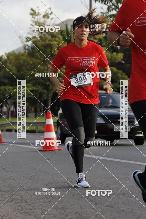 Buy your photos of the eventSantander Track & Field Run Series - Shopping Tambor on Fotop
