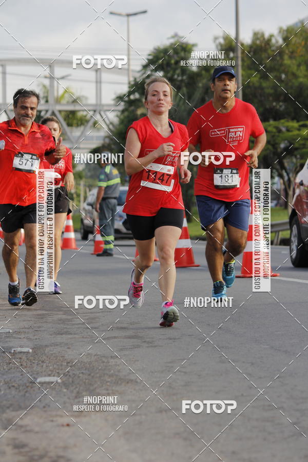 Buy your photos of the eventSantander Track & Field Run Series - Shopping Tambor on Fotop