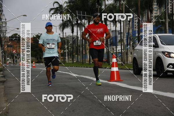 Buy your photos of the eventSantander Track & Field Run Series - Shopping Tambor on Fotop