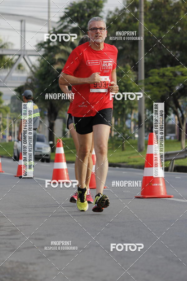 Buy your photos of the eventSantander Track & Field Run Series - Shopping Tambor on Fotop