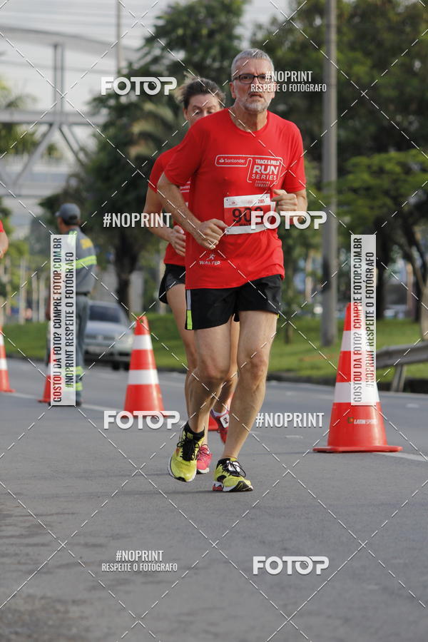 Buy your photos of the eventSantander Track & Field Run Series - Shopping Tambor on Fotop