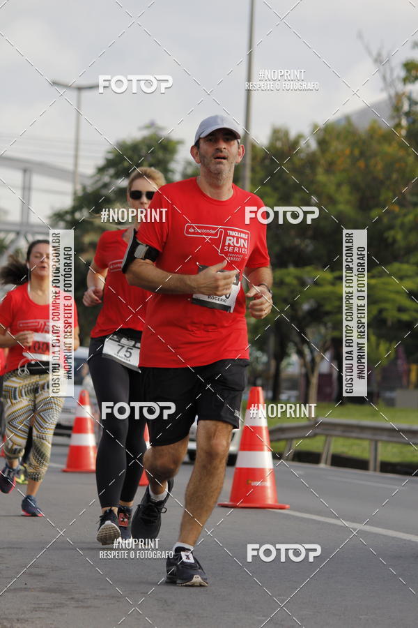 Buy your photos of the eventSantander Track & Field Run Series - Shopping Tambor on Fotop
