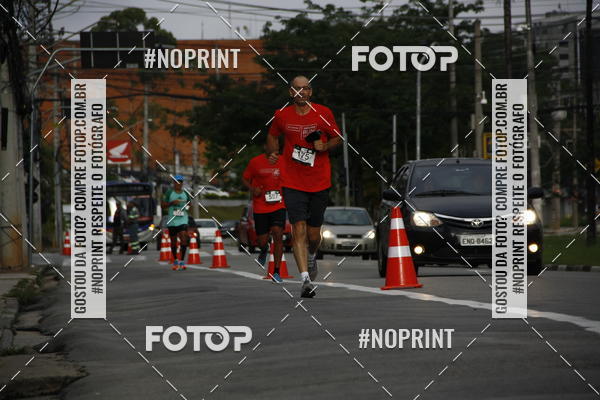 Buy your photos of the eventSantander Track & Field Run Series - Shopping Tambor on Fotop