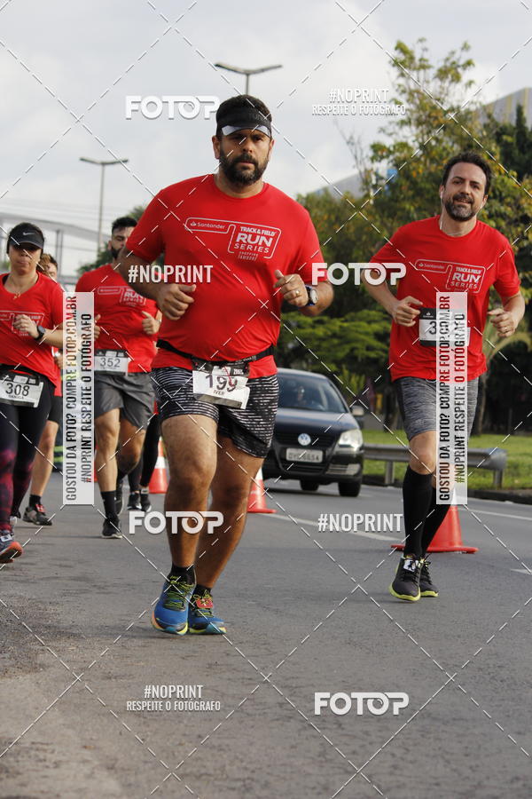 Buy your photos of the eventSantander Track & Field Run Series - Shopping Tambor on Fotop