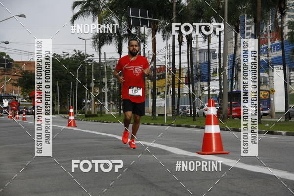 Buy your photos of the eventSantander Track & Field Run Series - Shopping Tambor on Fotop