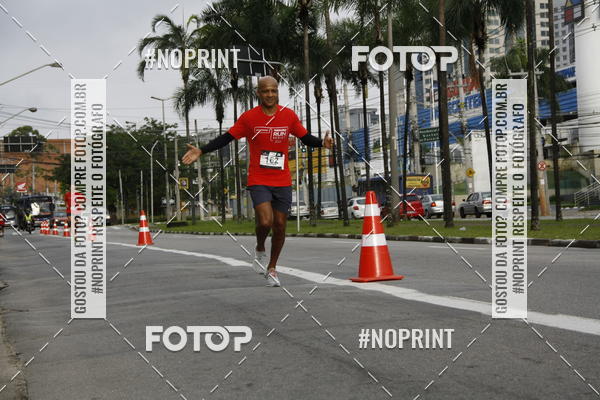 Buy your photos of the eventSantander Track & Field Run Series - Shopping Tambor on Fotop