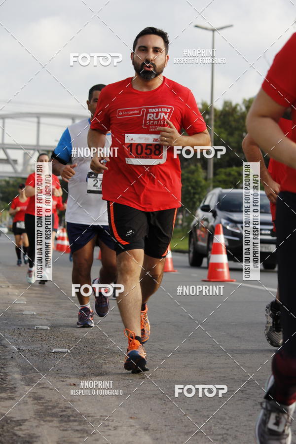Buy your photos of the eventSantander Track & Field Run Series - Shopping Tambor on Fotop