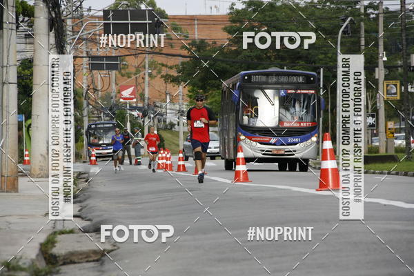Buy your photos of the eventSantander Track & Field Run Series - Shopping Tambor on Fotop