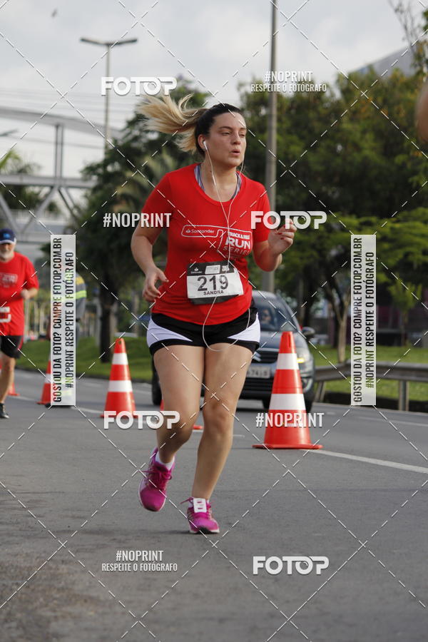 Buy your photos of the eventSantander Track & Field Run Series - Shopping Tambor on Fotop