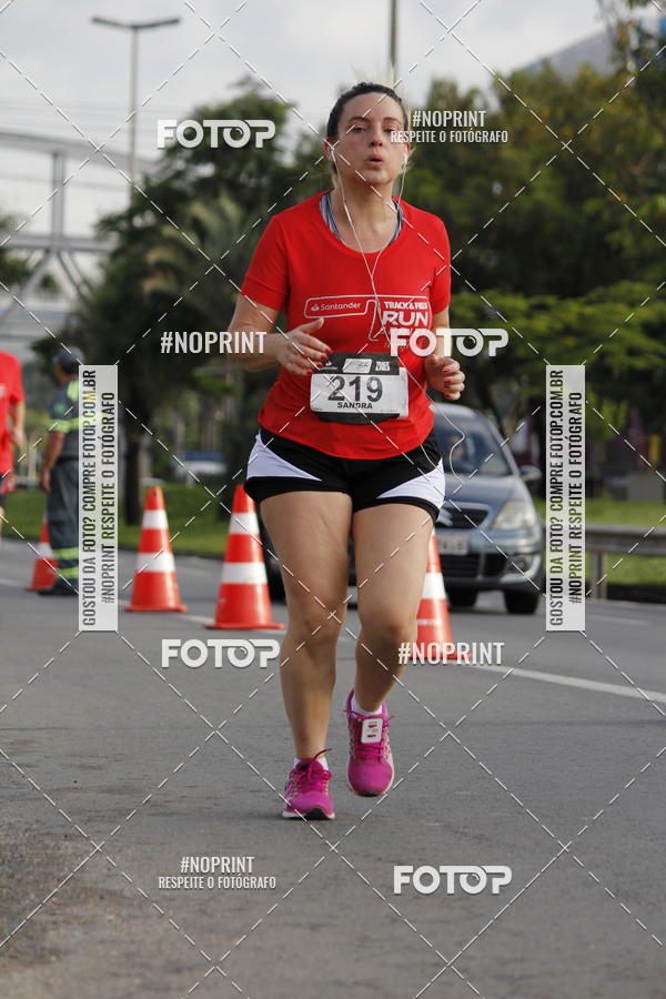 Buy your photos of the eventSantander Track & Field Run Series - Shopping Tambor on Fotop