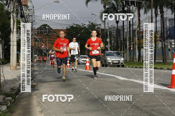 Buy your photos of the eventSantander Track & Field Run Series - Shopping Tambor on Fotop