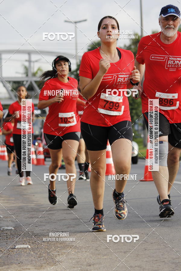 Buy your photos of the eventSantander Track & Field Run Series - Shopping Tambor on Fotop