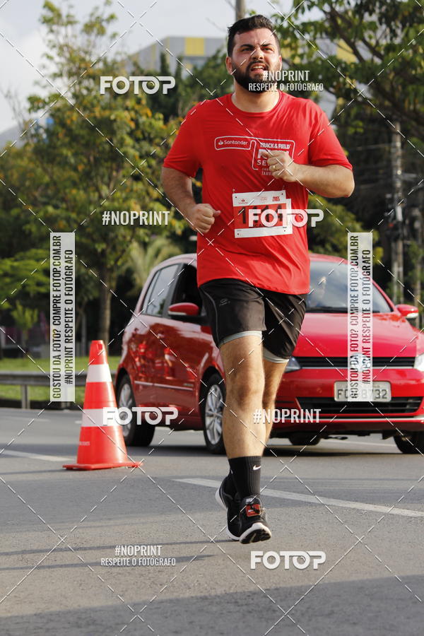 Buy your photos of the eventSantander Track & Field Run Series - Shopping Tambor on Fotop