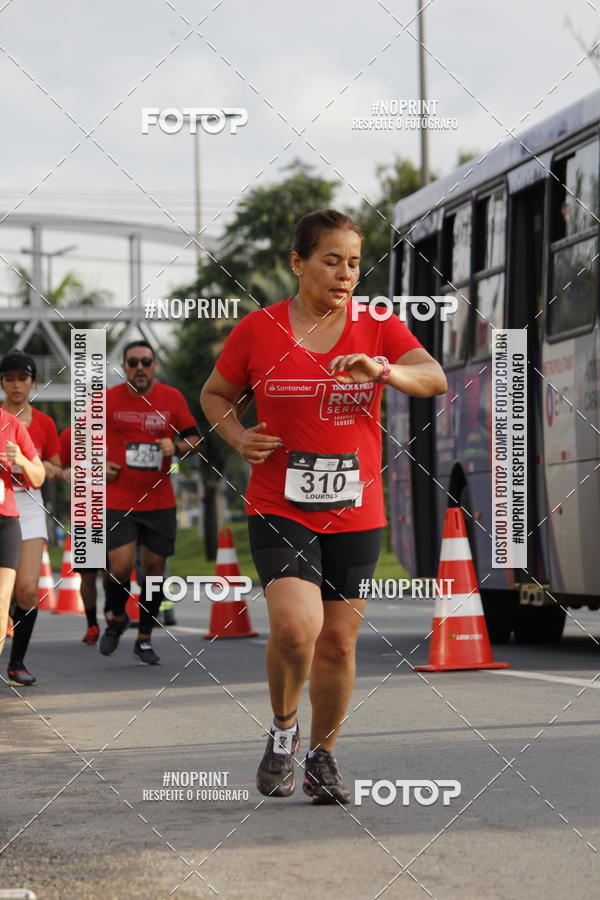 Buy your photos of the eventSantander Track & Field Run Series - Shopping Tambor on Fotop