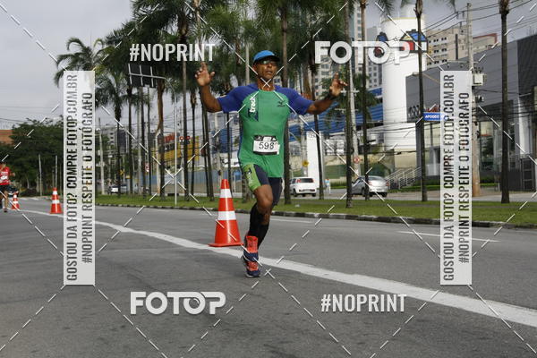 Buy your photos of the eventSantander Track & Field Run Series - Shopping Tambor on Fotop
