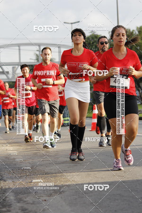 Buy your photos of the eventSantander Track & Field Run Series - Shopping Tambor on Fotop