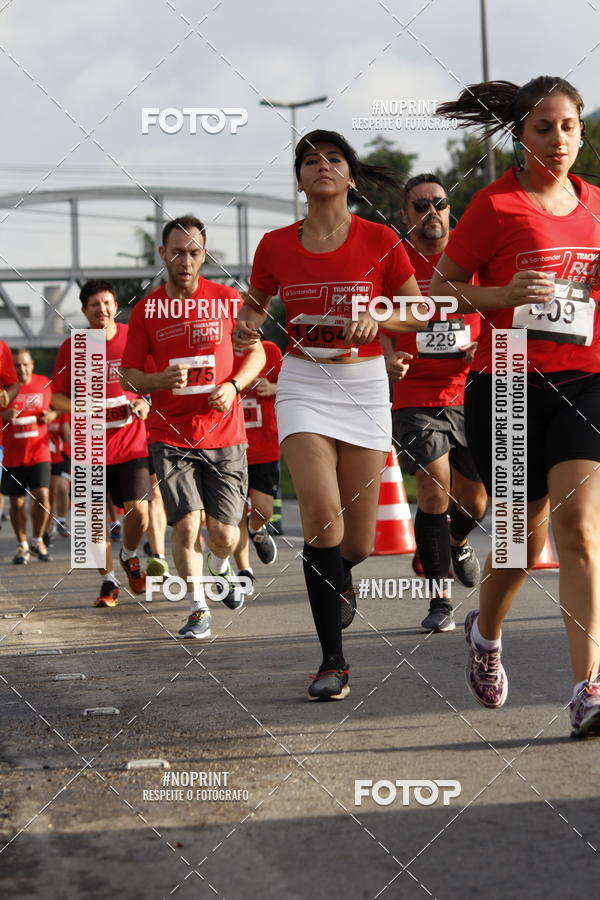 Buy your photos of the eventSantander Track & Field Run Series - Shopping Tambor on Fotop