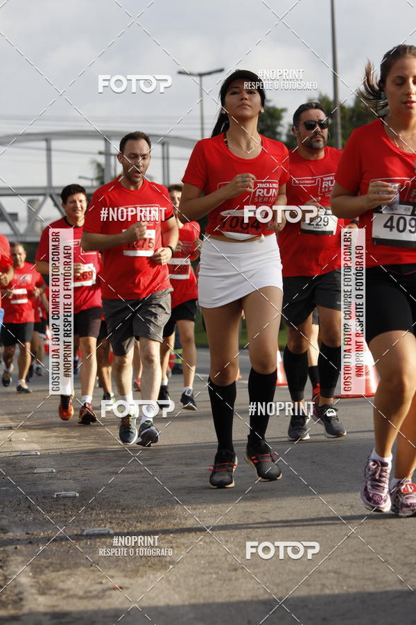 Buy your photos of the eventSantander Track & Field Run Series - Shopping Tambor on Fotop
