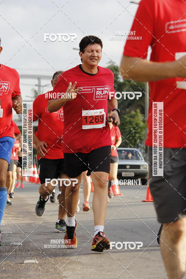 Buy your photos of the eventSantander Track & Field Run Series - Shopping Tambor on Fotop