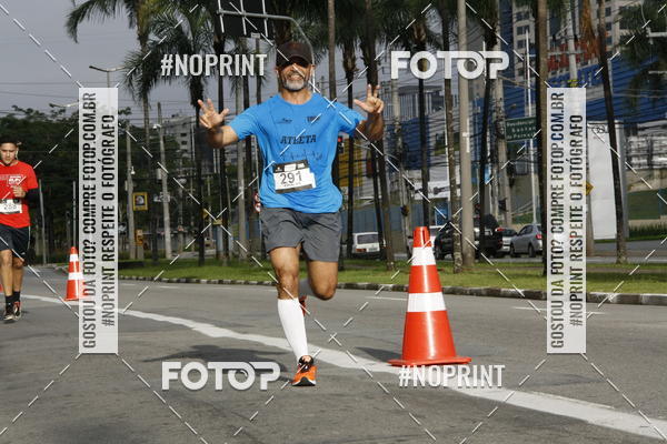 Buy your photos of the eventSantander Track & Field Run Series - Shopping Tambor on Fotop