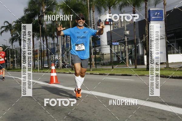 Buy your photos of the eventSantander Track & Field Run Series - Shopping Tambor on Fotop
