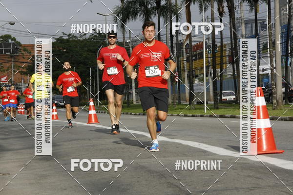 Buy your photos of the eventSantander Track & Field Run Series - Shopping Tambor on Fotop