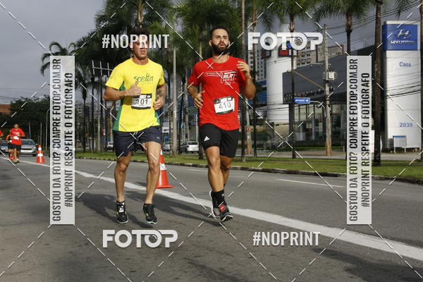 Buy your photos of the eventSantander Track & Field Run Series - Shopping Tambor on Fotop