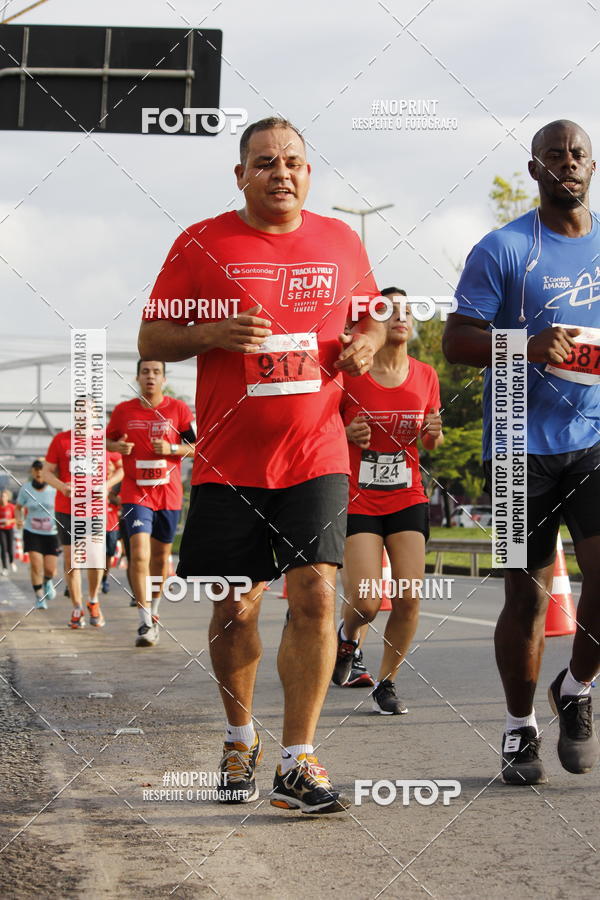 Buy your photos of the eventSantander Track & Field Run Series - Shopping Tambor on Fotop