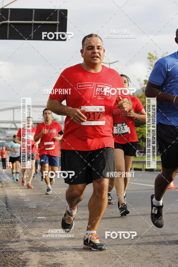 Buy your photos of the eventSantander Track & Field Run Series - Shopping Tambor on Fotop