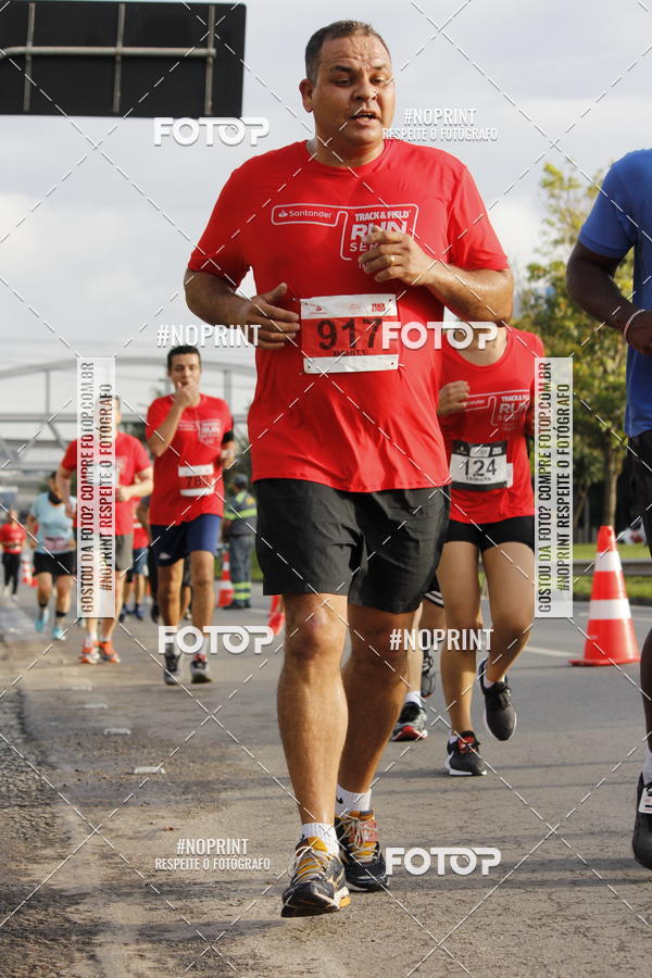 Buy your photos of the eventSantander Track & Field Run Series - Shopping Tambor on Fotop