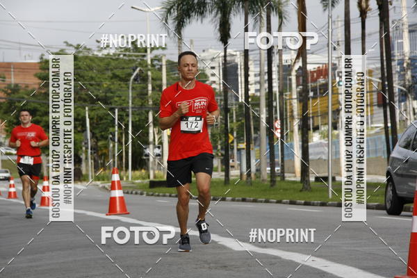 Buy your photos of the eventSantander Track & Field Run Series - Shopping Tambor on Fotop