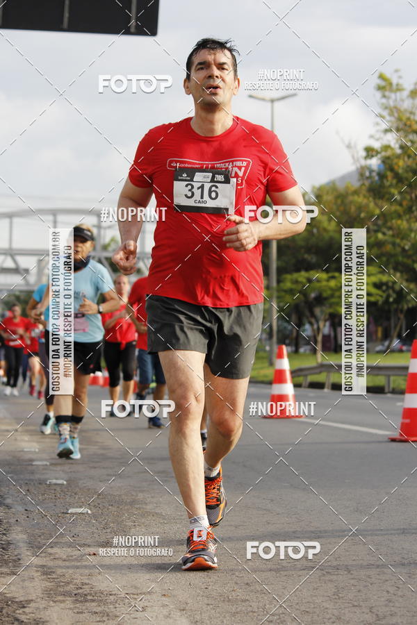 Buy your photos of the eventSantander Track & Field Run Series - Shopping Tambor on Fotop