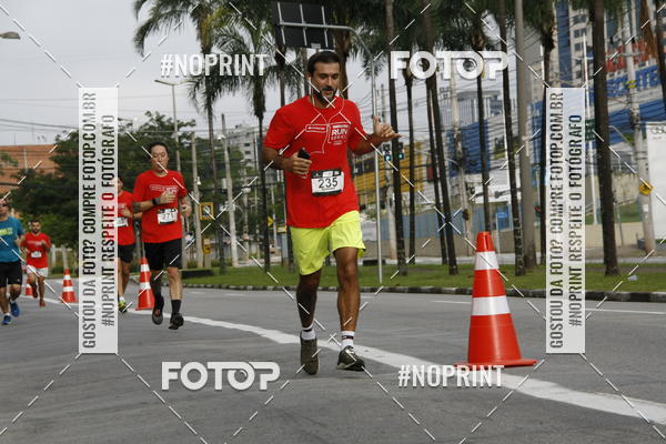Buy your photos of the eventSantander Track & Field Run Series - Shopping Tambor on Fotop