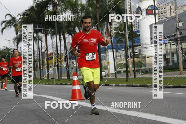 Buy your photos of the eventSantander Track & Field Run Series - Shopping Tambor on Fotop