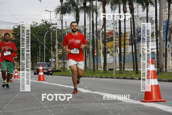 Buy your photos of the eventSantander Track & Field Run Series - Shopping Tambor on Fotop