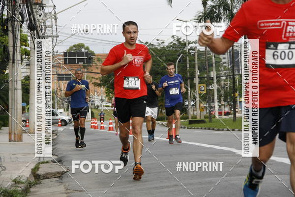 Buy your photos of the eventSantander Track & Field Run Series - Shopping Tambor on Fotop