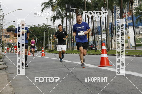 Buy your photos of the eventSantander Track & Field Run Series - Shopping Tambor on Fotop