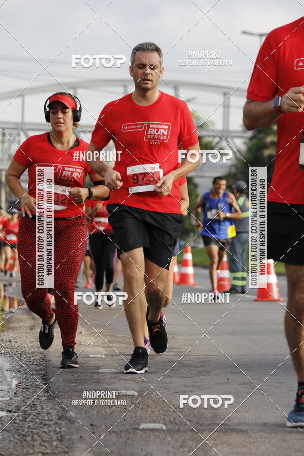 Buy your photos of the eventSantander Track & Field Run Series - Shopping Tambor on Fotop