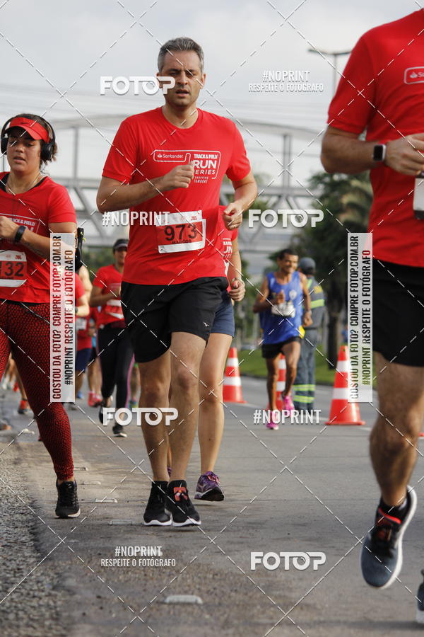 Buy your photos of the eventSantander Track & Field Run Series - Shopping Tambor on Fotop