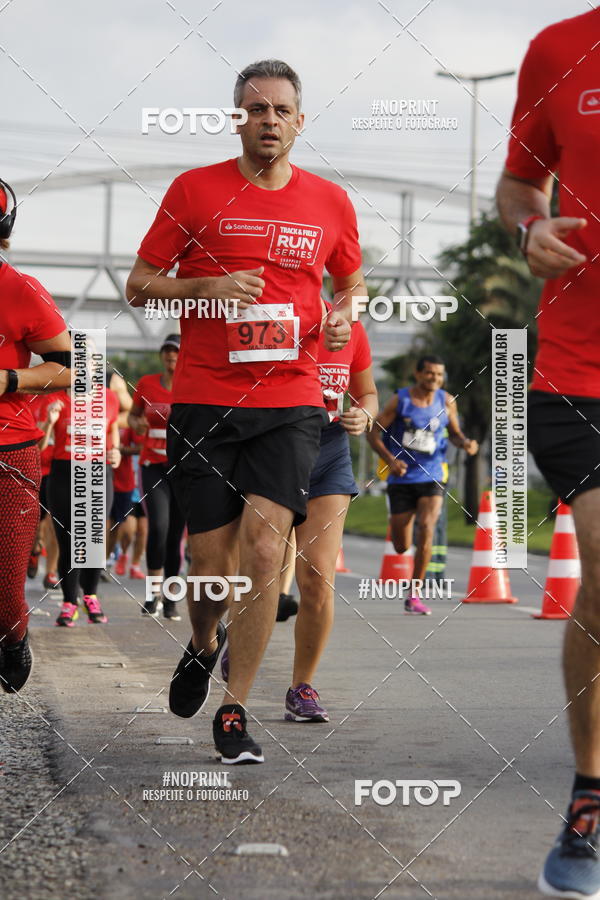 Buy your photos of the eventSantander Track & Field Run Series - Shopping Tambor on Fotop