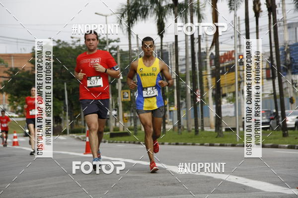 Buy your photos of the eventSantander Track & Field Run Series - Shopping Tambor on Fotop
