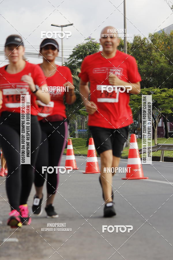 Buy your photos of the eventSantander Track & Field Run Series - Shopping Tambor on Fotop
